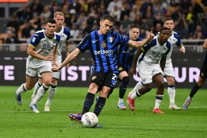 国际米兰训练开放日；集结日造点机会引欢呼；德甲在即；阵容厚度经受考验的简单介绍RAYGAMING