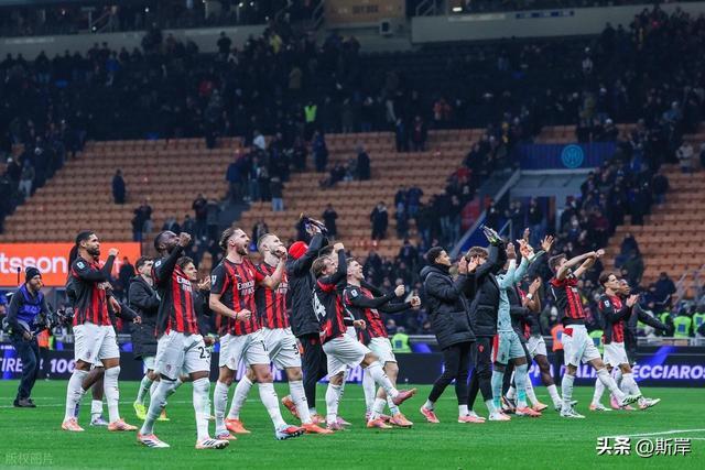包含多特蒙德围绕欧超杯官宣签约埃因霍温今晨再遭质疑，AC米兰止住颓势备战意甲直接炸裂的词条雷竞技下载